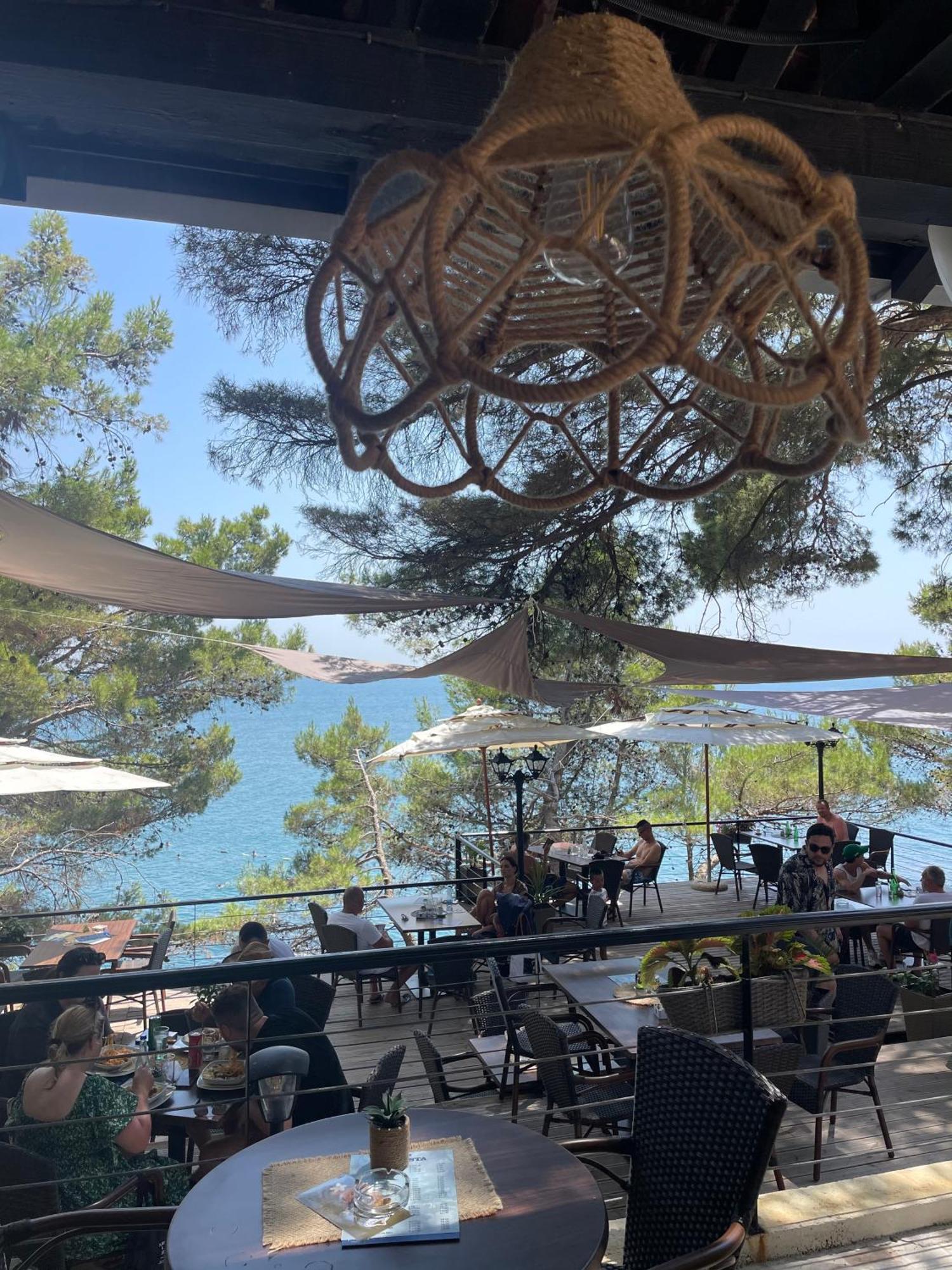 Corpus A - Hotel Albatros Ulcinj Ngoại thất bức ảnh